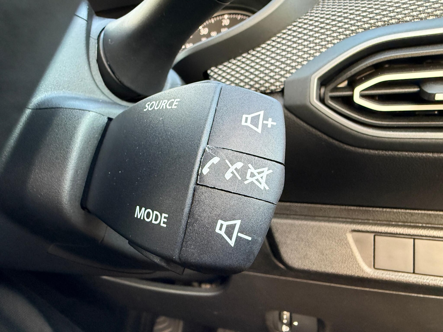 Used Dacia Jogger 2023 for sale - 76399172: Photo 15