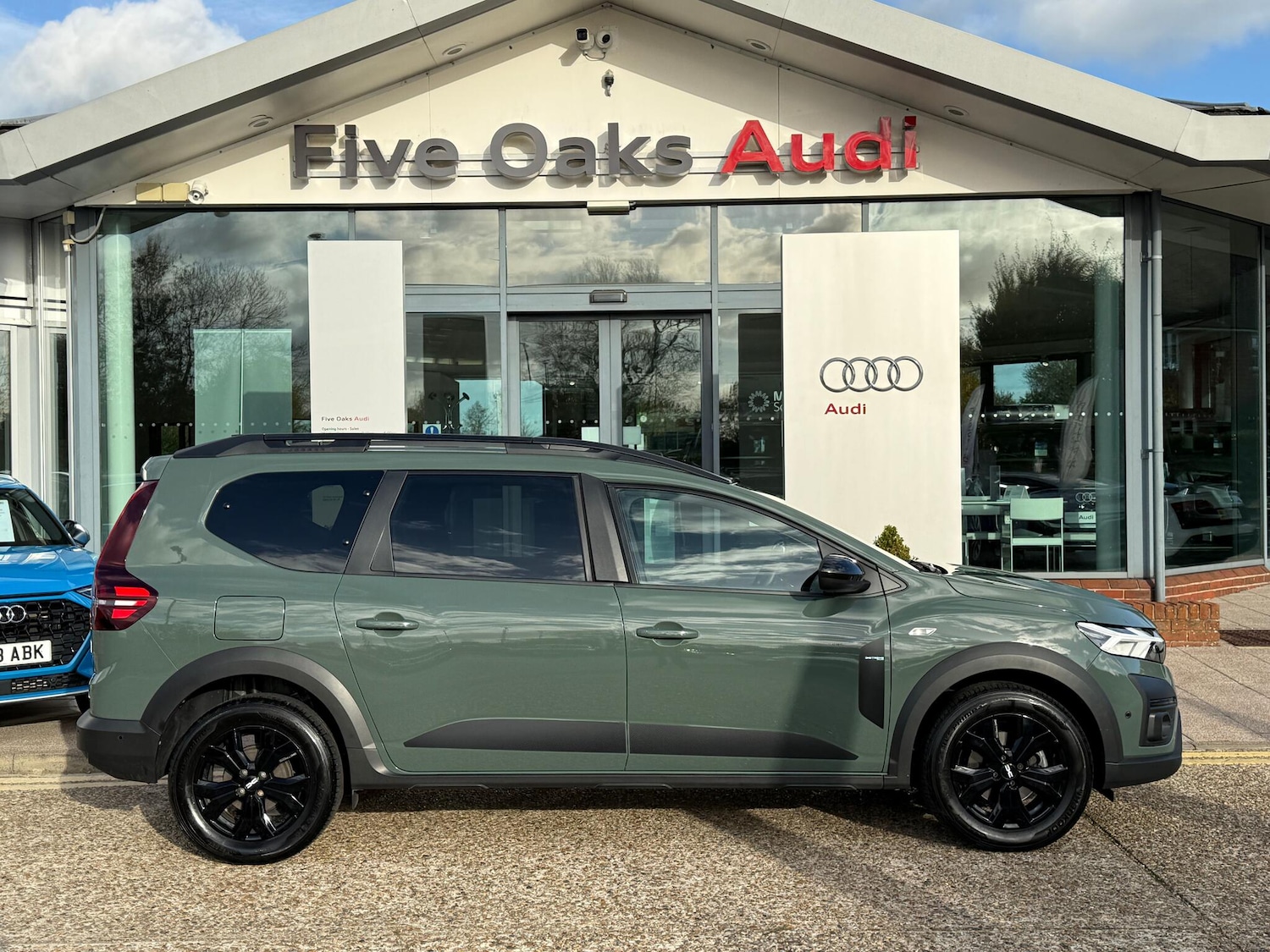 Used Dacia Jogger 2023 for sale - 76399172: Photo 2