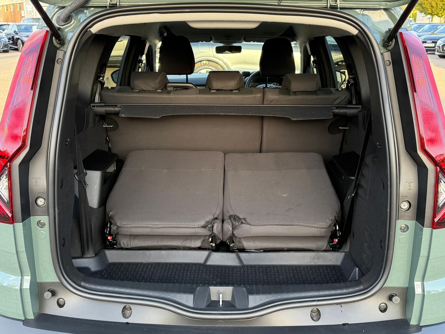 Used Dacia Jogger 2023 for sale - 76399172: Photo 30