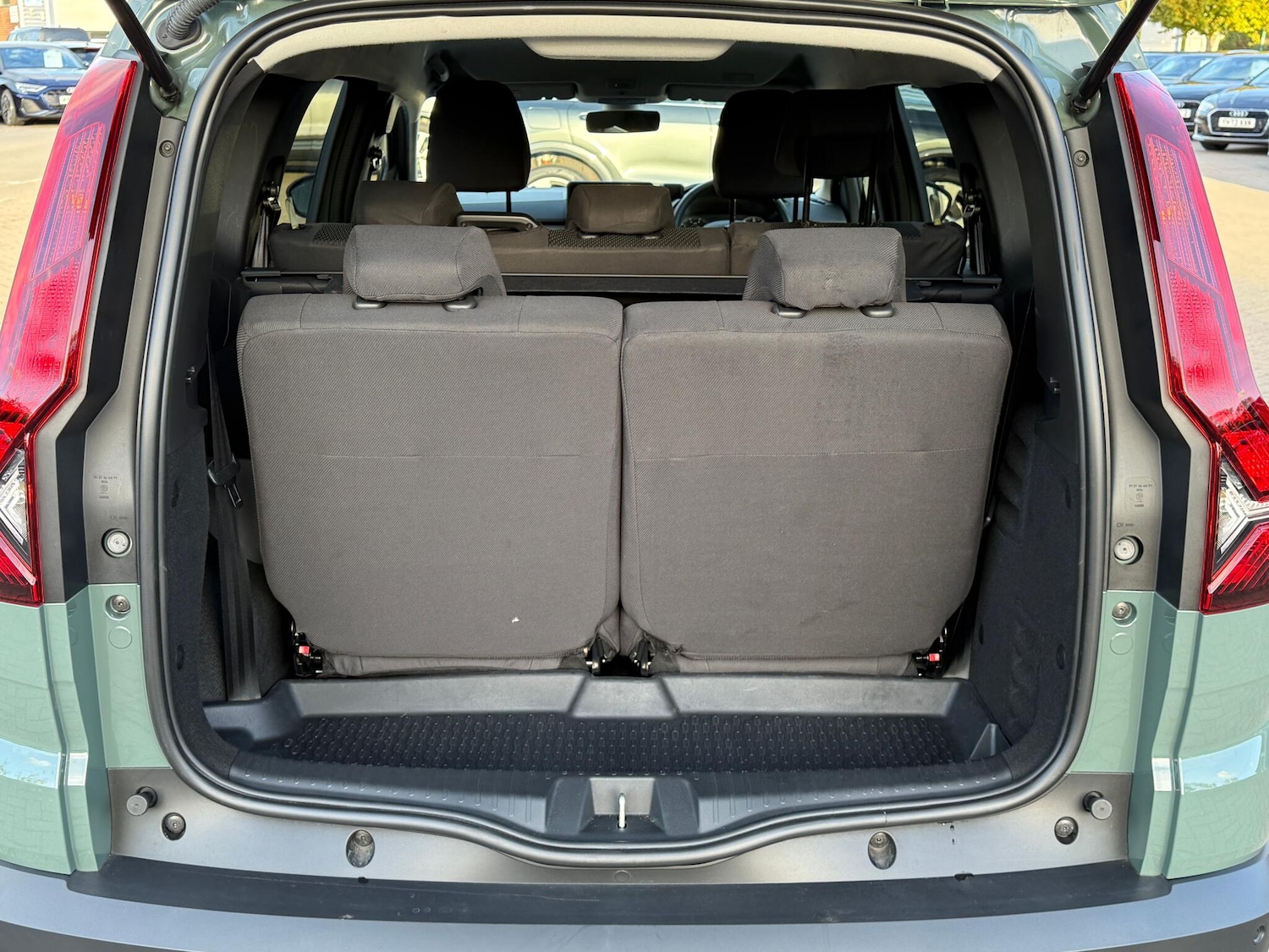 Used Dacia Jogger 2023 for sale - 76399172: Photo 31