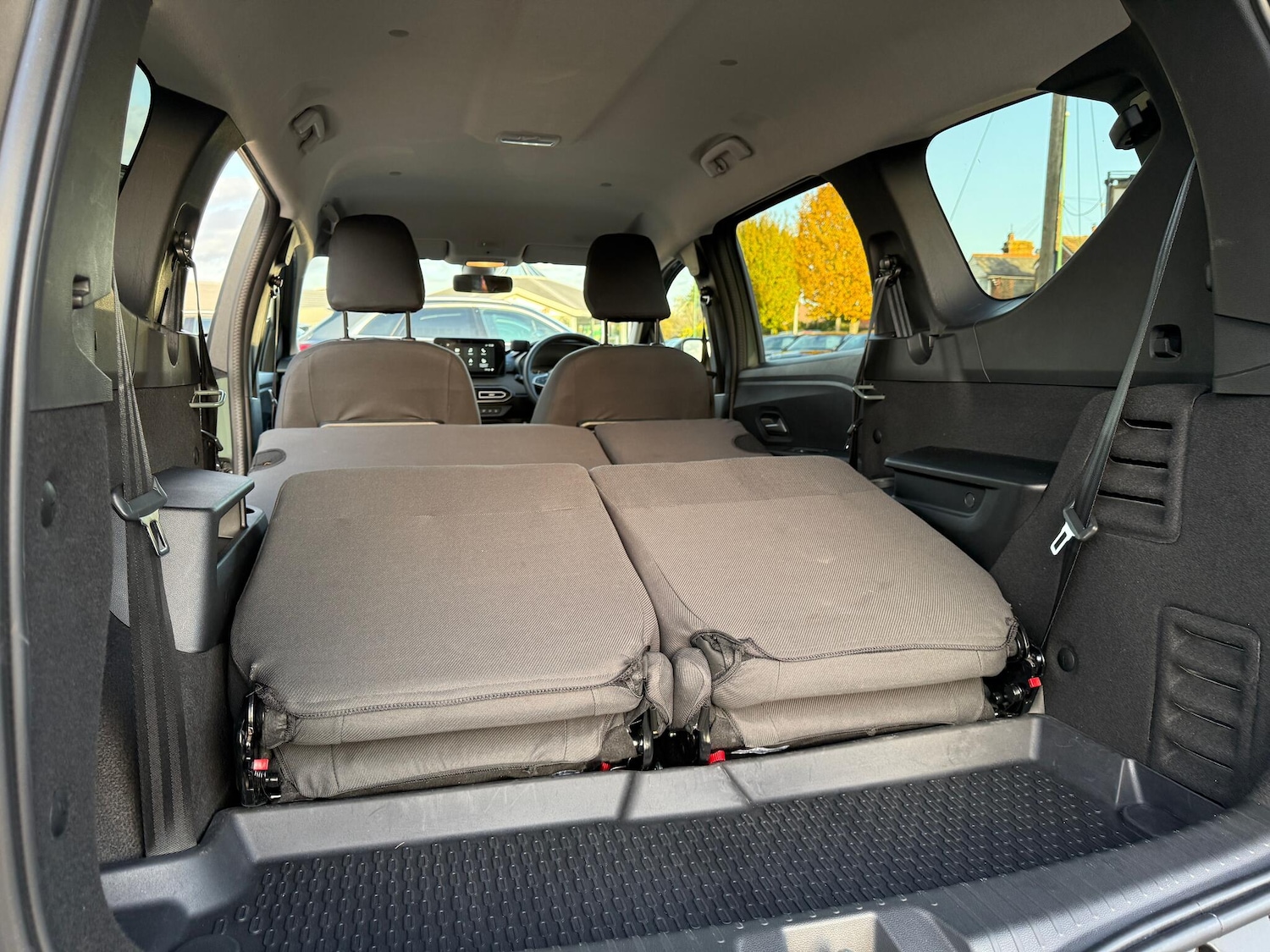 Used Dacia Jogger 2023 for sale - 76399172: Photo 32