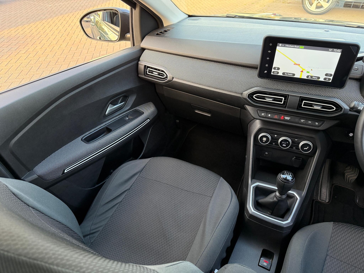 Used Dacia Jogger 2023 for sale - 76399172: Photo 34