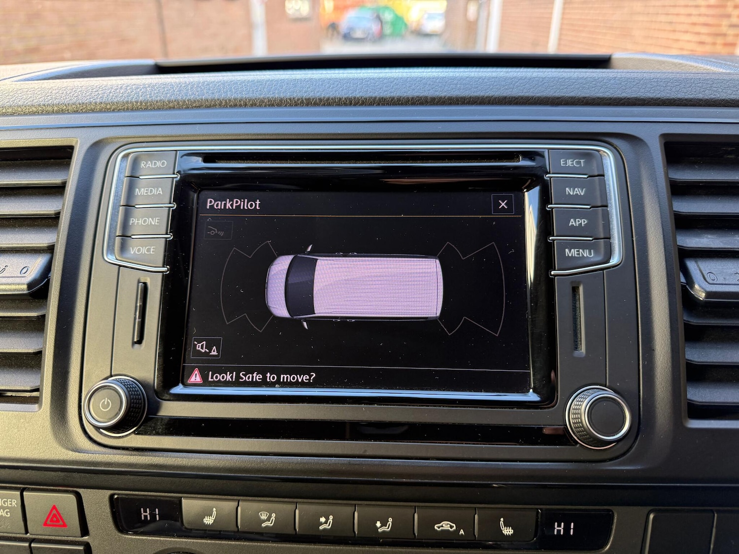 Used Volkswagen California 2018 for sale - 76607537: Photo 11