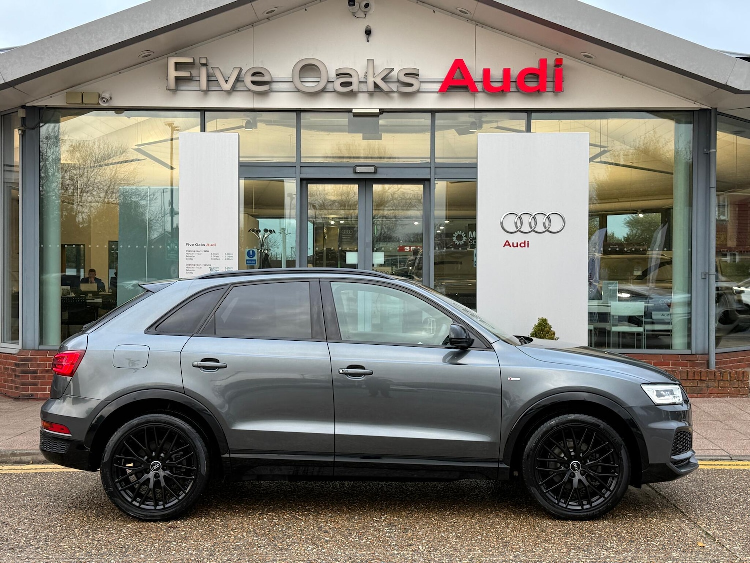 Used Audi Q3 2018 for sale - 76473345: Photo 2