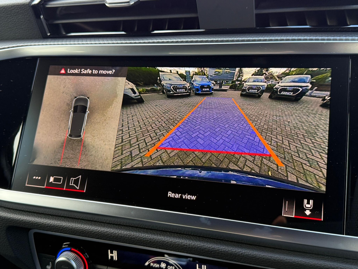 Used Audi Q3 for sale - 77659058: Photo 4