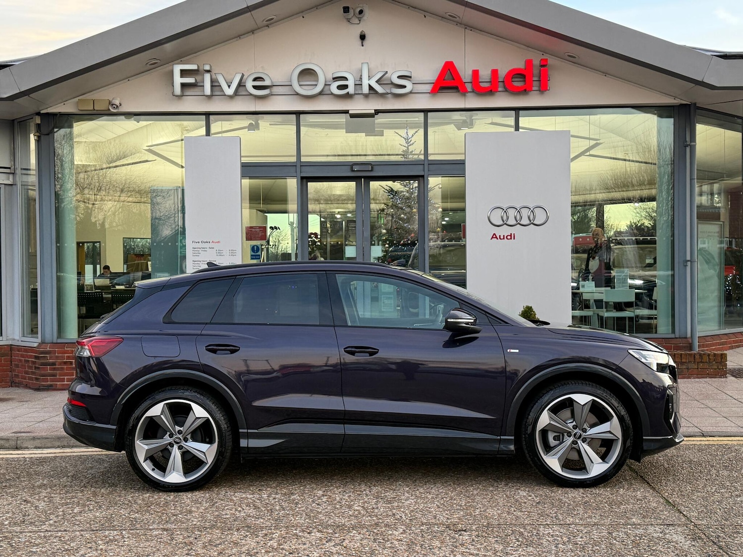 Used Audi Q4 e-tron for sale - 77647200: Photo 2