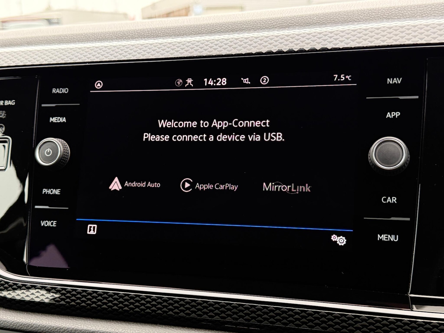 Used Volkswagen Polo 2022 for sale - 77351415: Photo 4