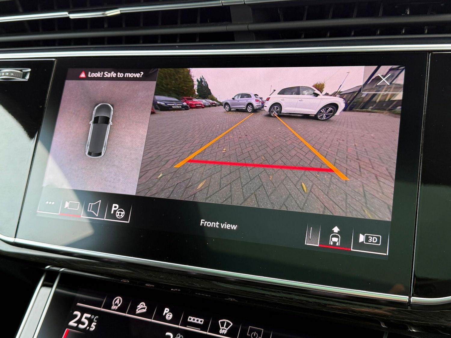 Used Audi Q8 2024 for sale - 76359931: Photo 10