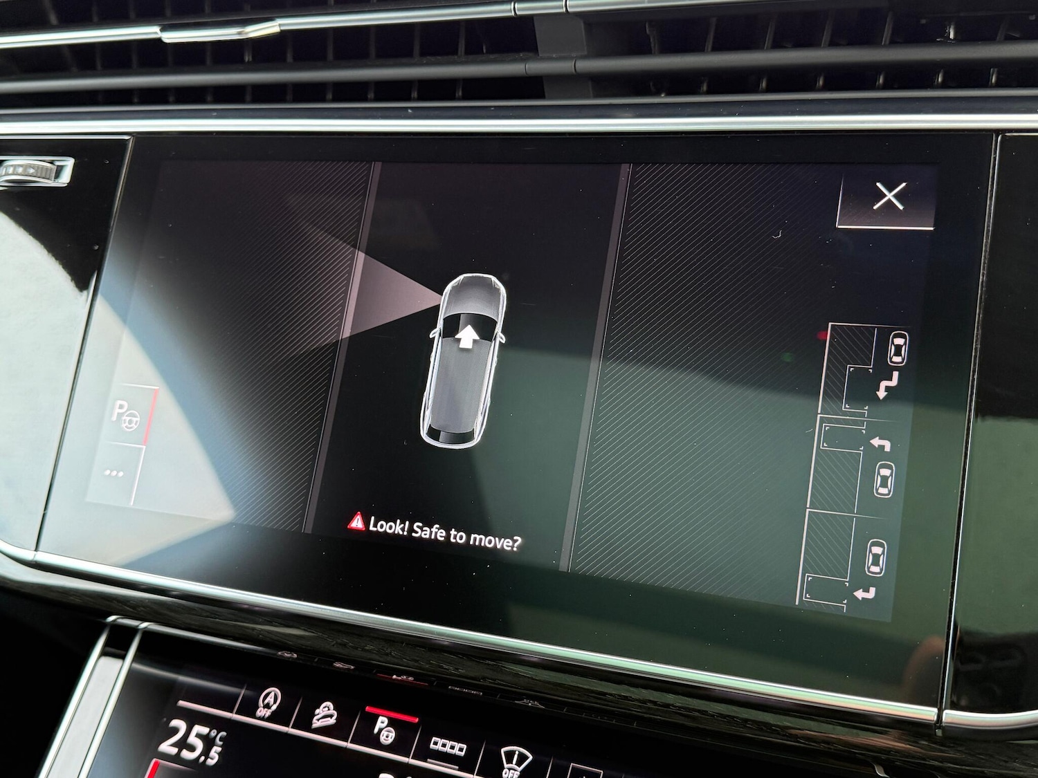 Used Audi Q8 2024 for sale - 76359931: Photo 11