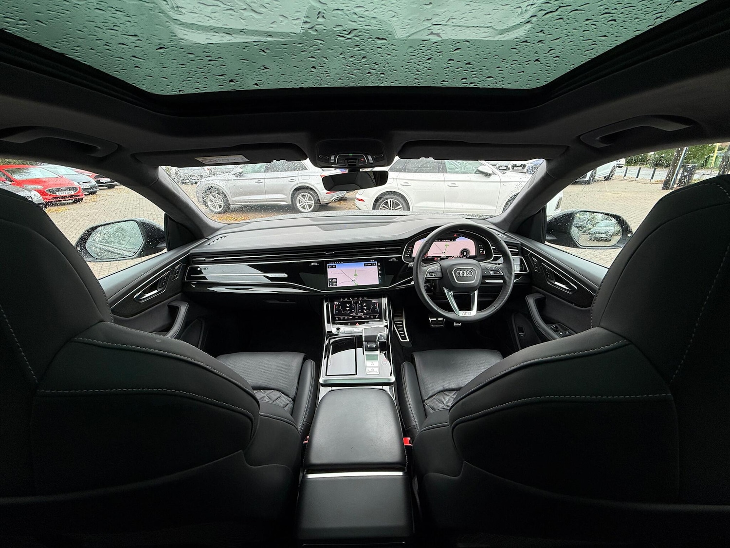 Used Audi Q8 2024 for sale - 76359931: Photo 3