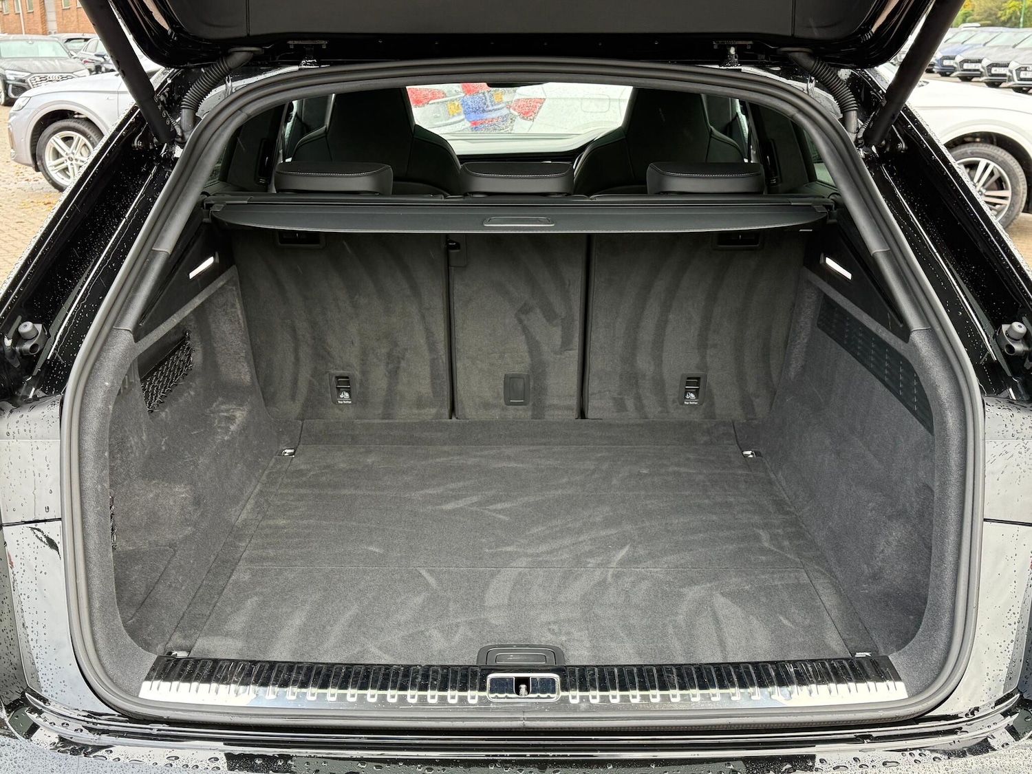 Used Audi Q8 2024 for sale - 76359931: Photo 41