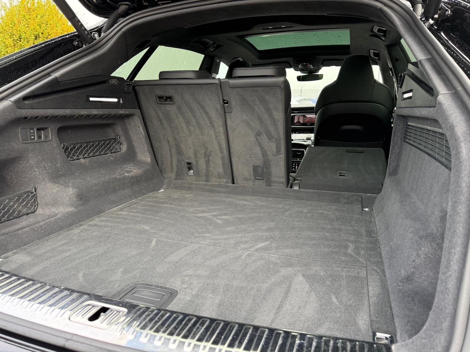 Used Audi Q8 2024 for sale - 76359931: Photo 42