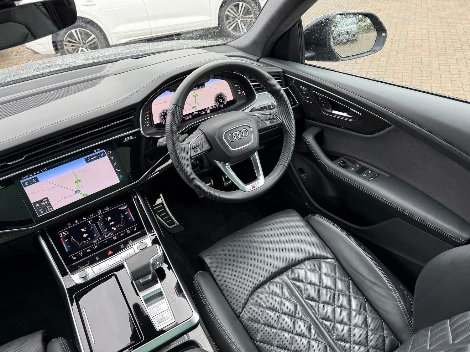 Used Audi Q8 2024 for sale - 76359931: Photo 48