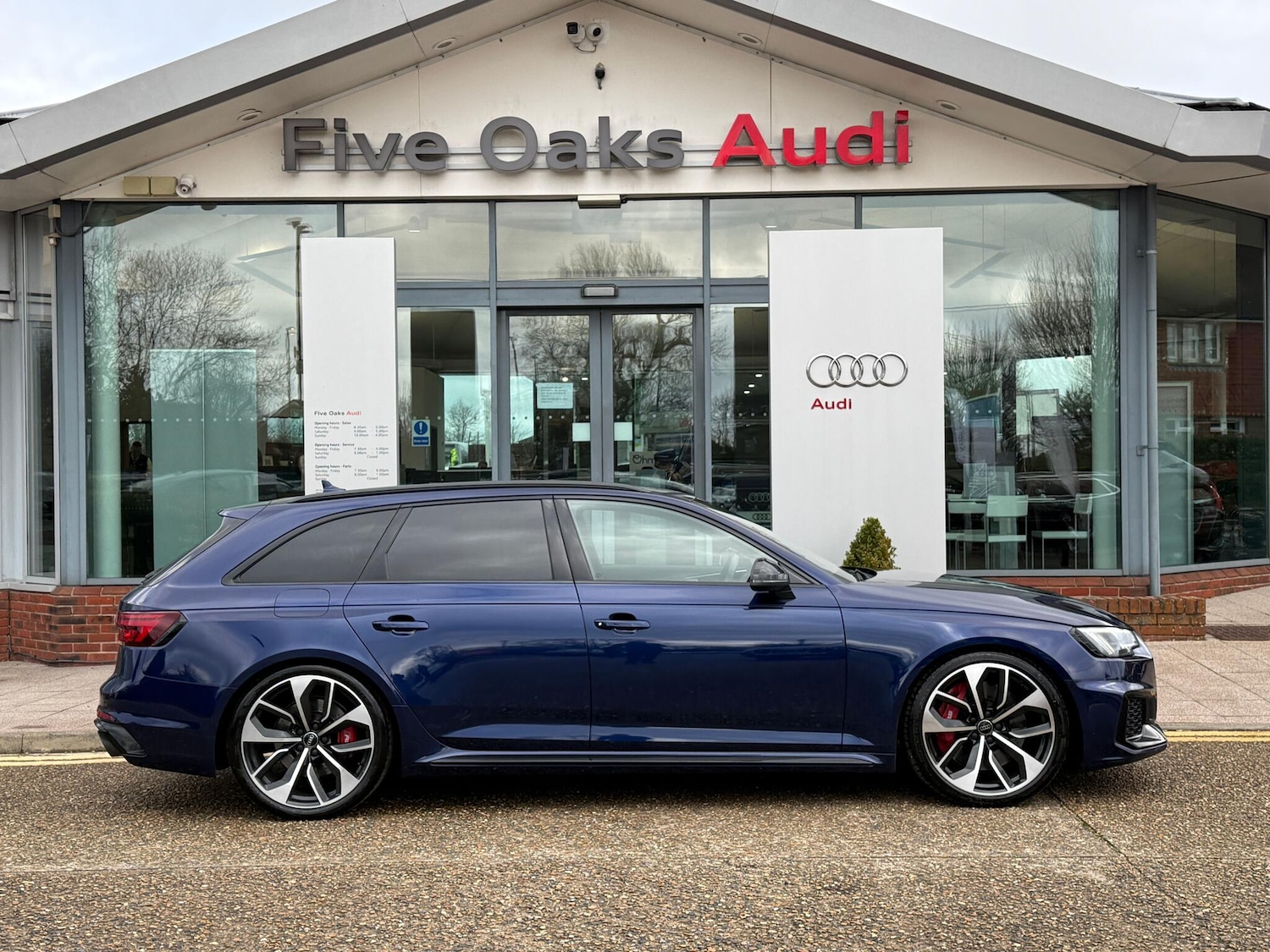 Used Audi RS4 Avant for sale - 77267574: Photo 2