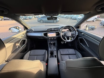 Used Audi Q3 2024 for sale - 77377222: Photo