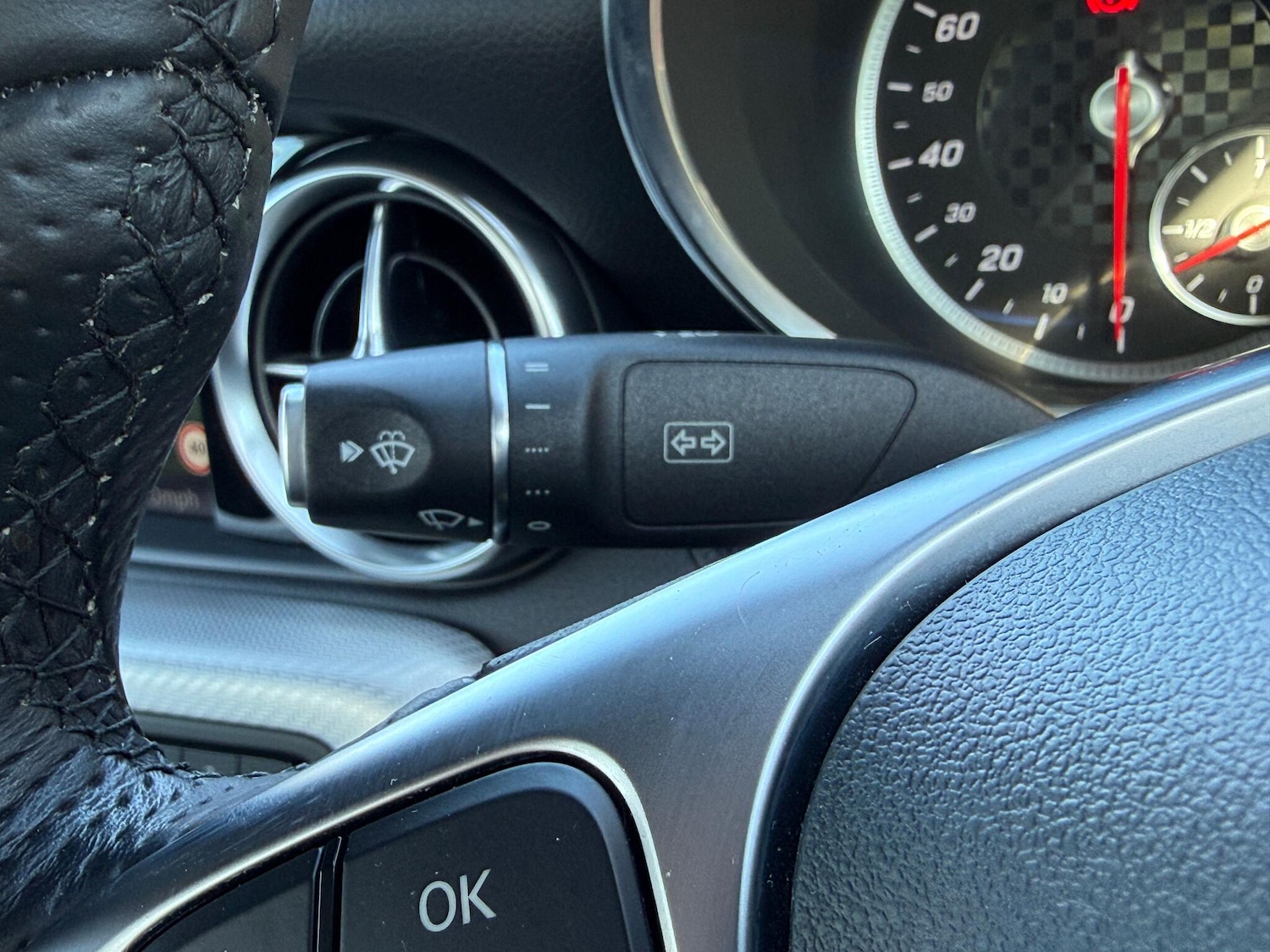 Used Mercedes-Benz SLC 2018 for sale - 76189146: Photo 11