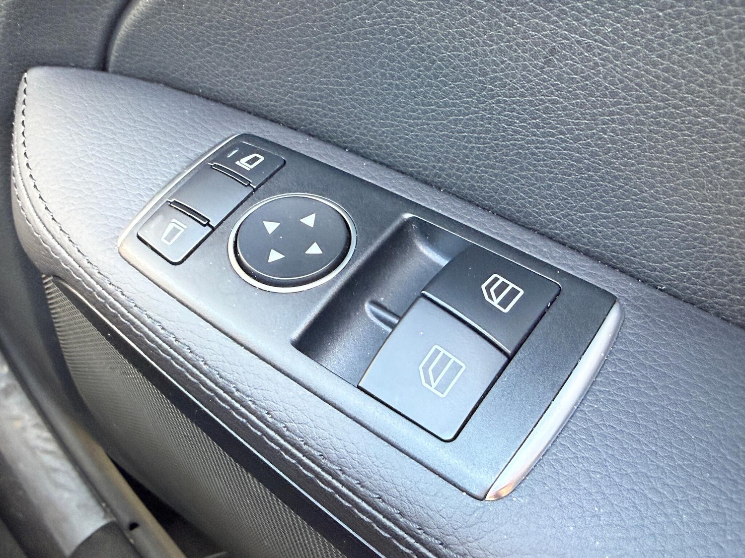 Used Mercedes-Benz SLC 2018 for sale - 76189146: Photo 12