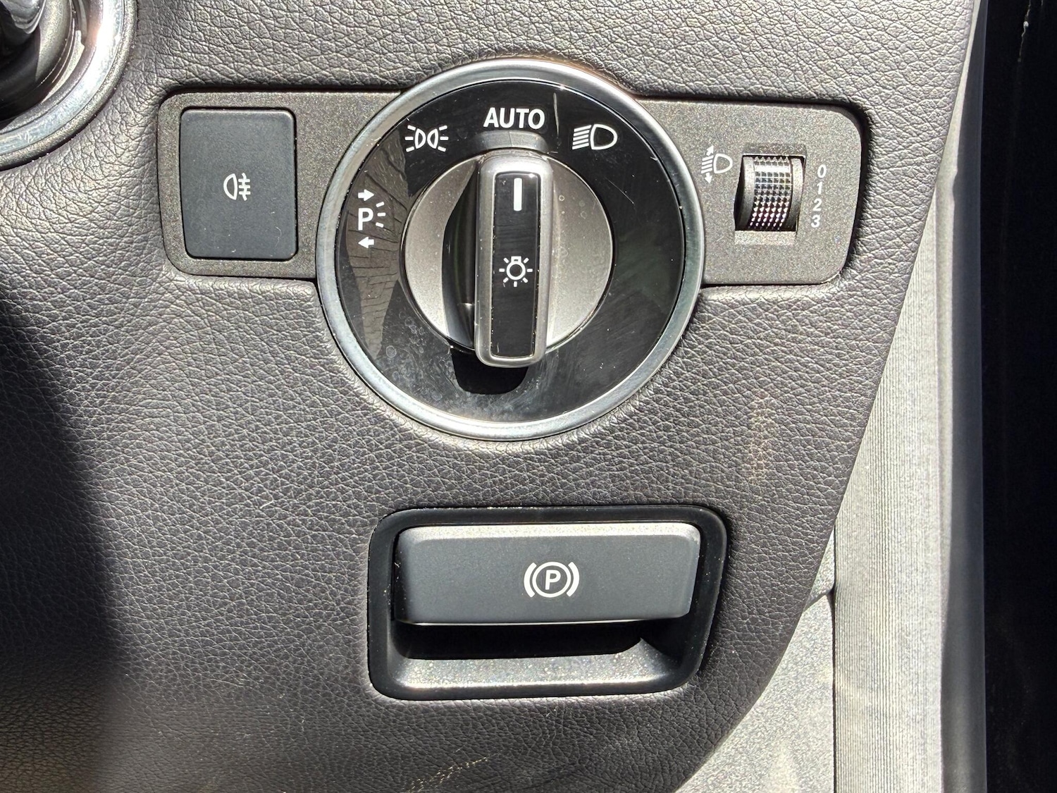 Used Mercedes-Benz SLC 2018 for sale - 76189146: Photo 16