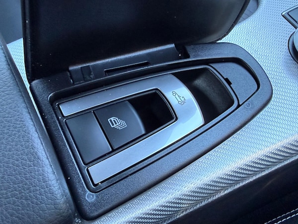 Used Mercedes-Benz SLC 2018 for sale - 76189146: Photo 30