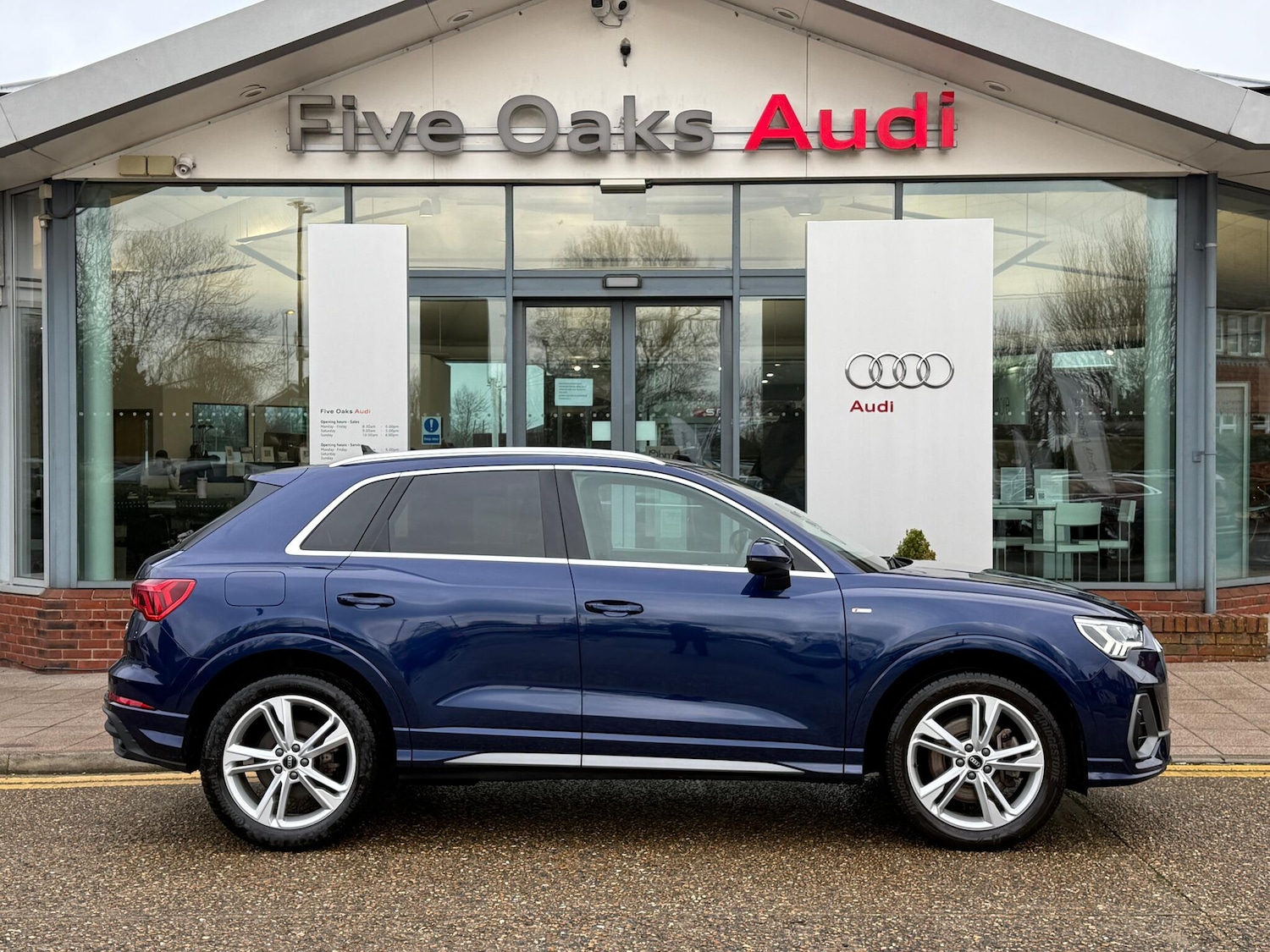 Used Audi Q3 for sale - 77279331: Photo 2