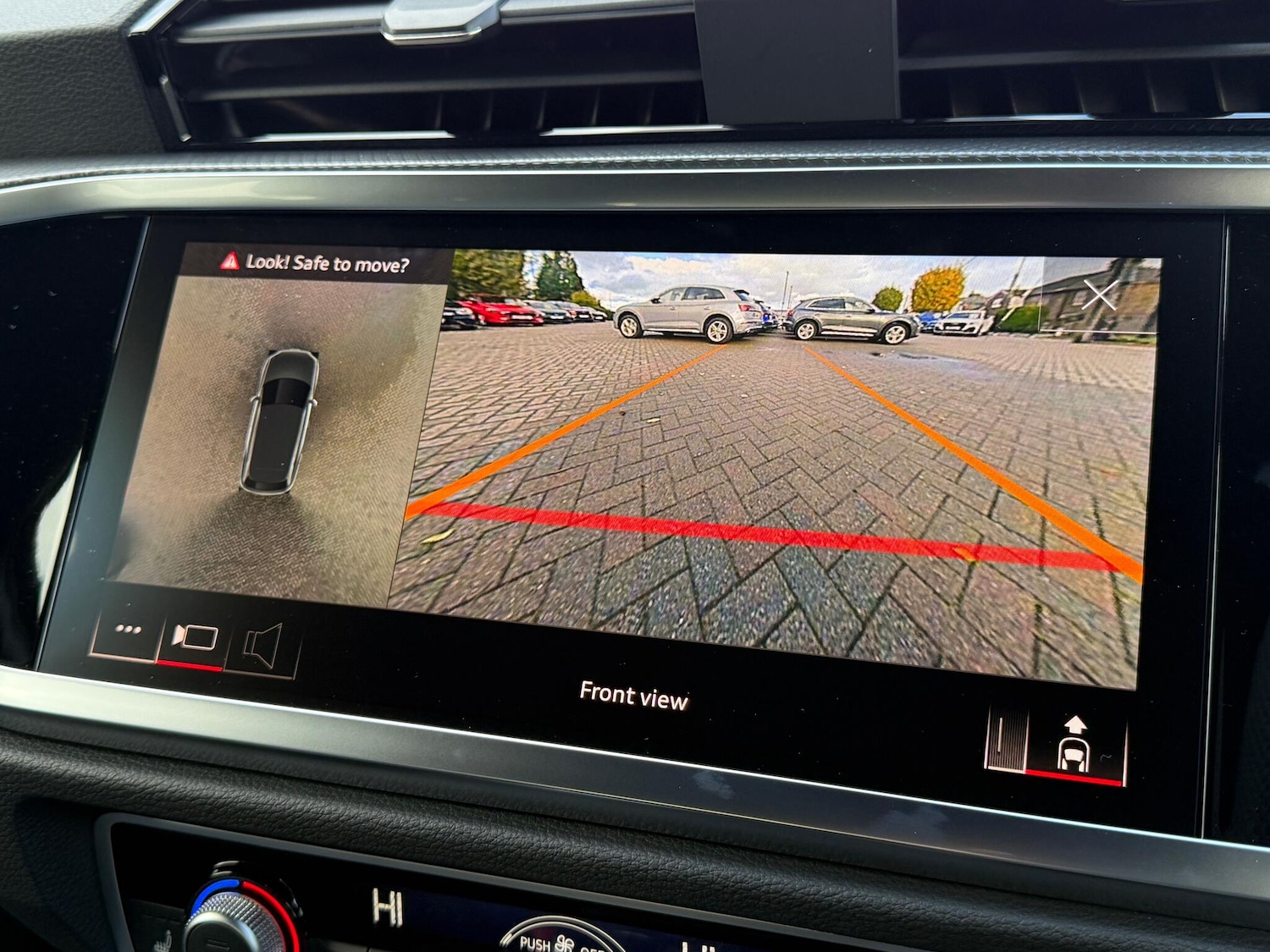 Used Audi Q3 for sale - 77497152: Photo 9