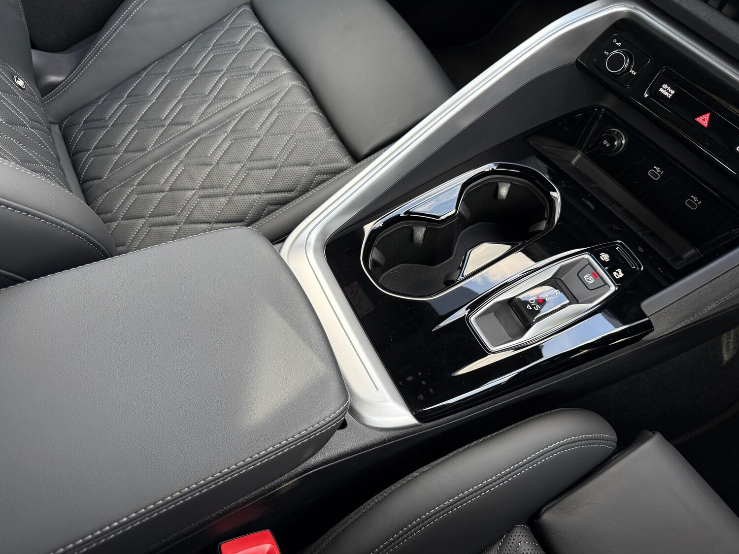 Used Audi SQ5 2025 for sale - 76360414: Photo 40