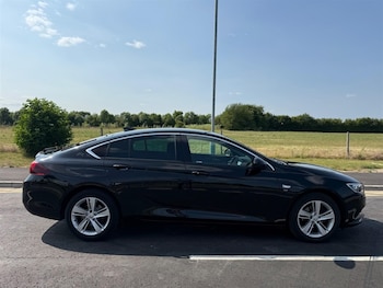 Used Vauxhall Insignia 2017 for sale - 76255116: Photo