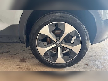 Used Volvo XC40 2025 for sale - 79418579: Photo
