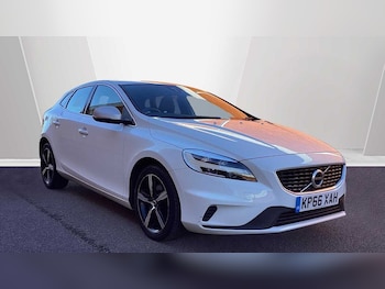 Used Volvo V40 2016 for sale - 78262483: Photo