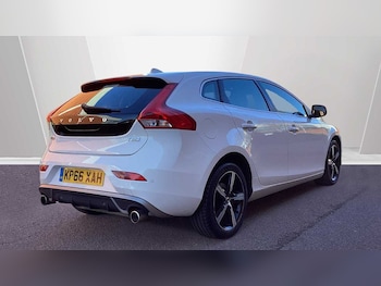 Used Volvo V40 2016 for sale - 78262483: Photo