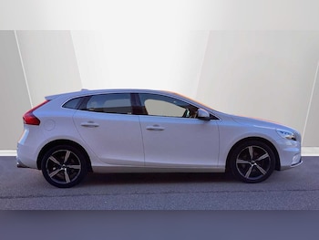 Used Volvo V40 2016 for sale - 78262483: Photo
