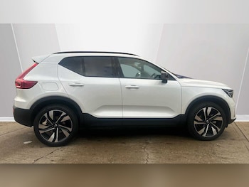 Used Volvo XC40 2024 for sale - 78262302: Photo
