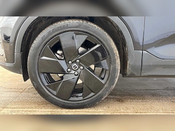 Used Volvo XC40 2025 for sale - 78262308: Photo