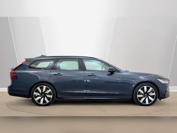 Used Volvo V90 2025 for sale - 79418574: Photo
