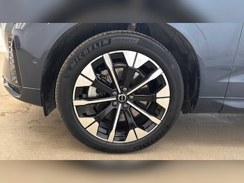 Used Volvo XC60 2025 for sale - 79338108: Photo