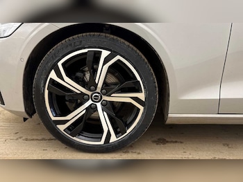 Used Volvo V60 2025 for sale - 78262731: Photo