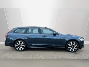 Used Volvo V90 2025 for sale - 78254245: Photo