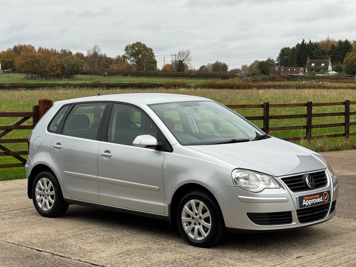 Used Volkswagen Polo 2006 for sale - 76466085: Photo 2