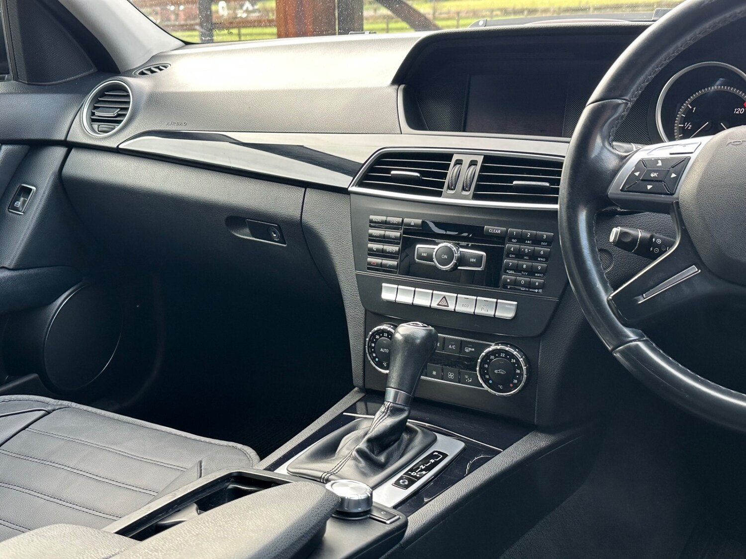 Used Mercedes-Benz C Class 2012 for sale - 77148180: Photo 7