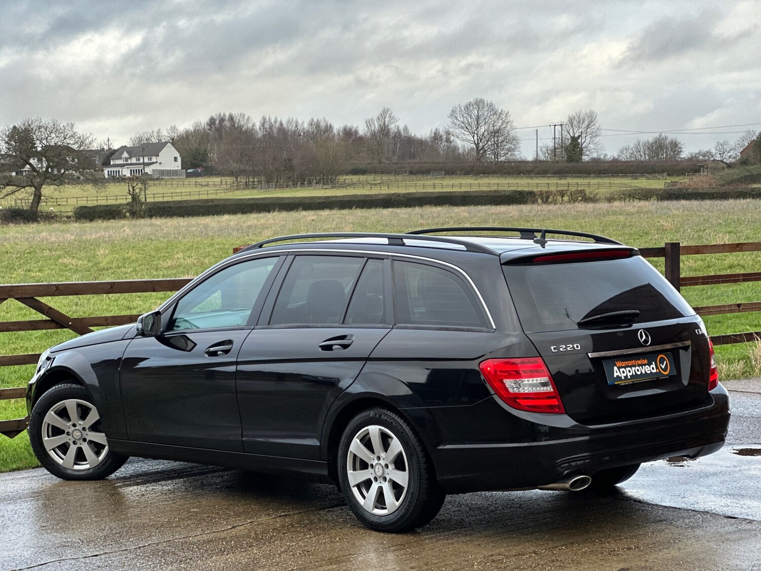 Used Mercedes-Benz C Class 2012 for sale - 77148180: Photo 8