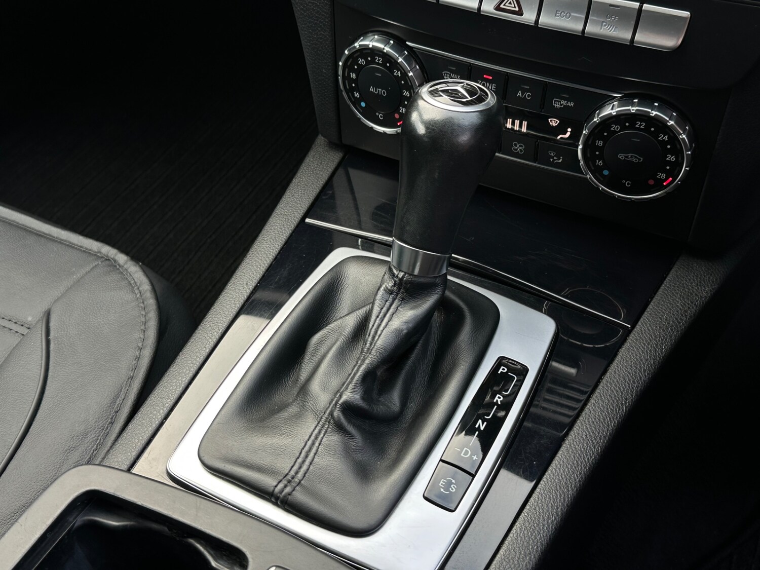 Used Mercedes-Benz C Class 2012 for sale - 77148180: Photo 9