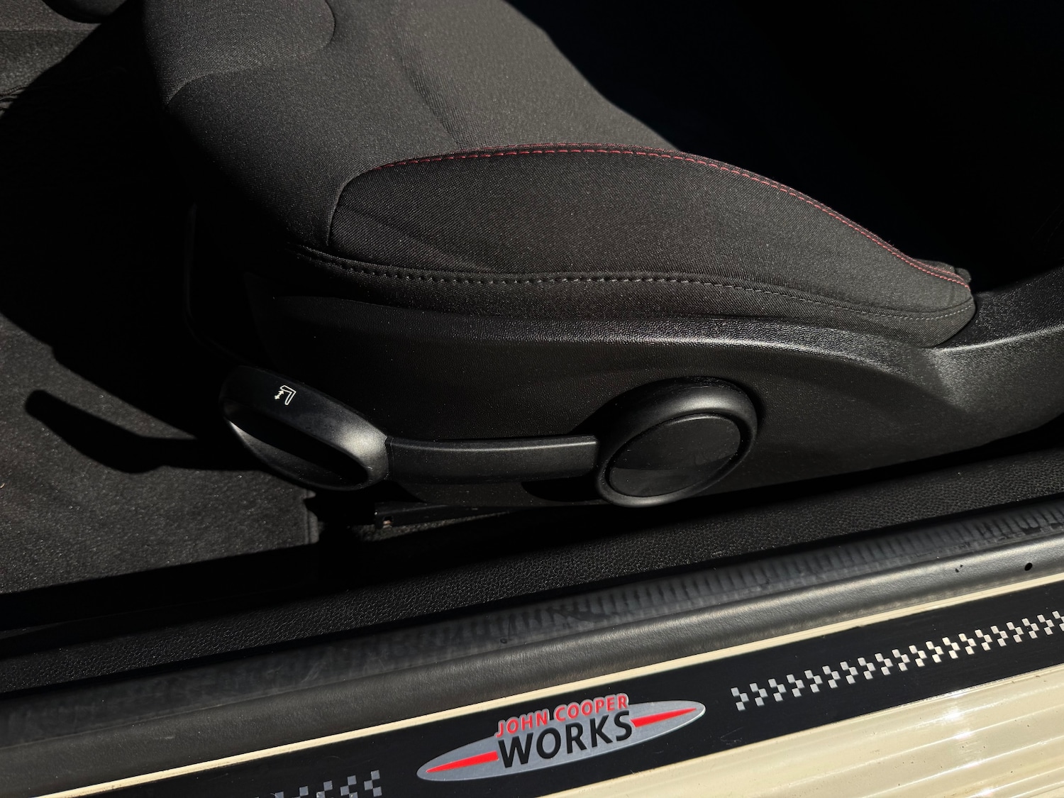 Used MINI Roadster 2015 for sale - 77932682: Photo 4