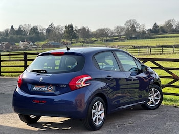 Used Peugeot 208 2012 for sale - 77115933: Photo