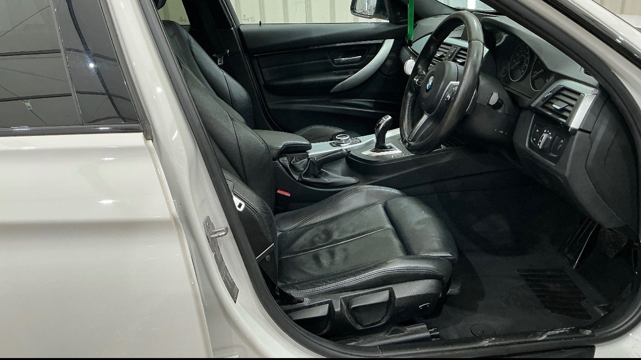 Used BMW 3 Series 2017 for sale - 78004688: Photo 2