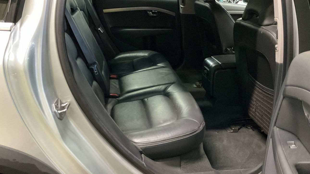 Used Volvo XC70 2013 for sale - 77165163: Photo 3