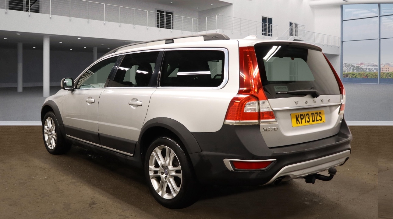 Used Volvo XC70 2013 for sale - 77165163: Photo 6