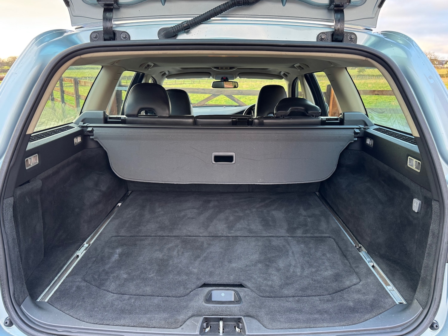 Used Volvo V70 2008 for sale - 77237243: Photo 24