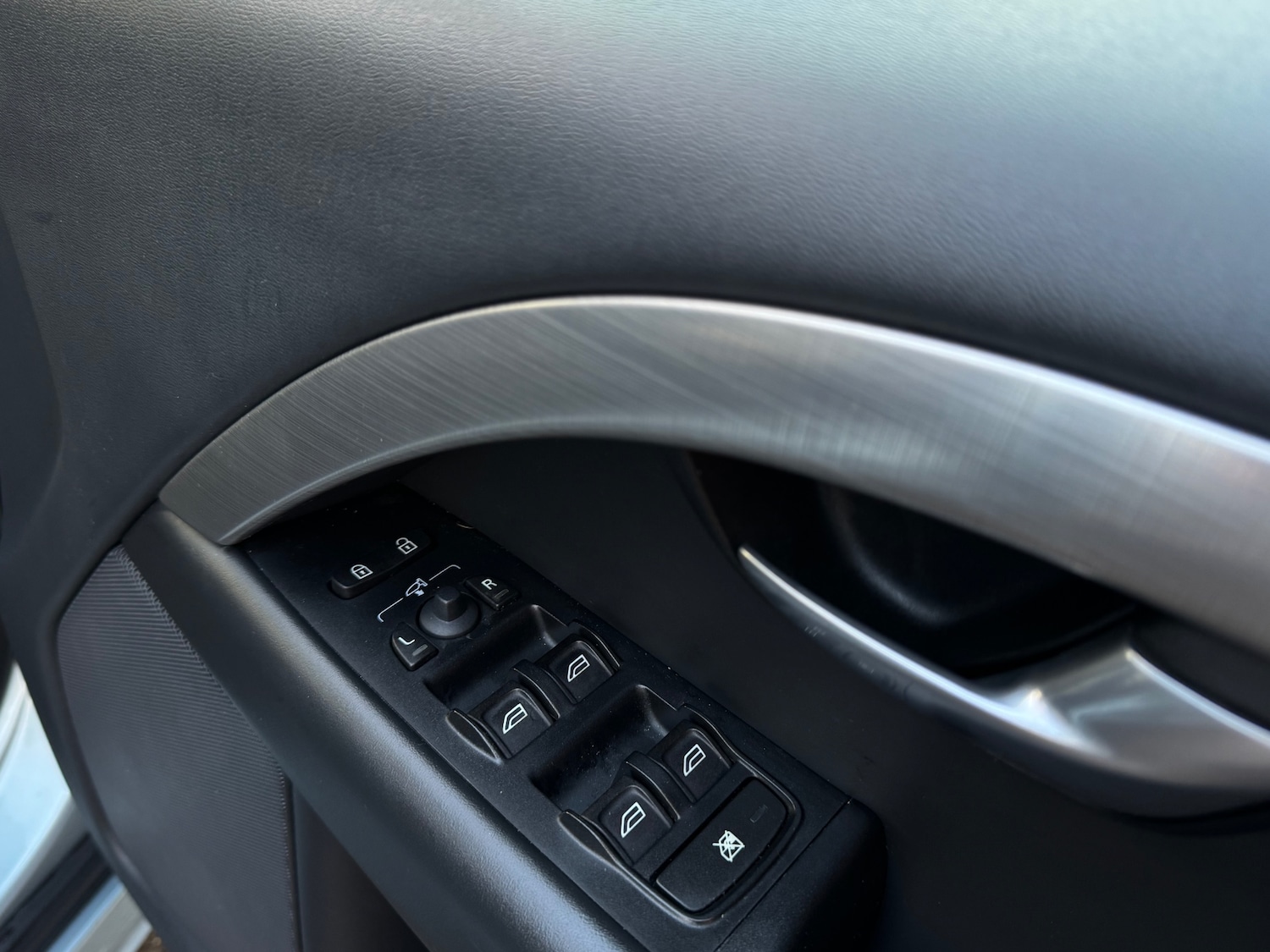 Used Volvo V70 2008 for sale - 77237243: Photo 7