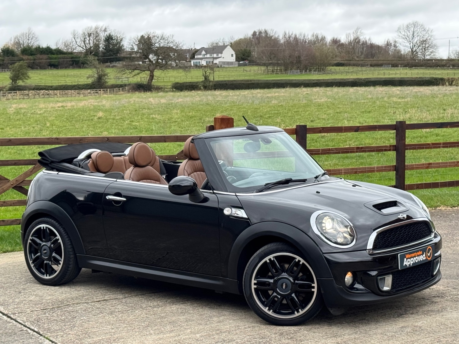 Used MINI Convertible 2013 for sale - 77676788: Photo 1