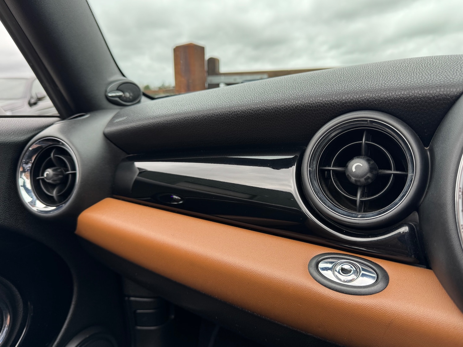 Used MINI Convertible 2013 for sale - 77676788: Photo 14